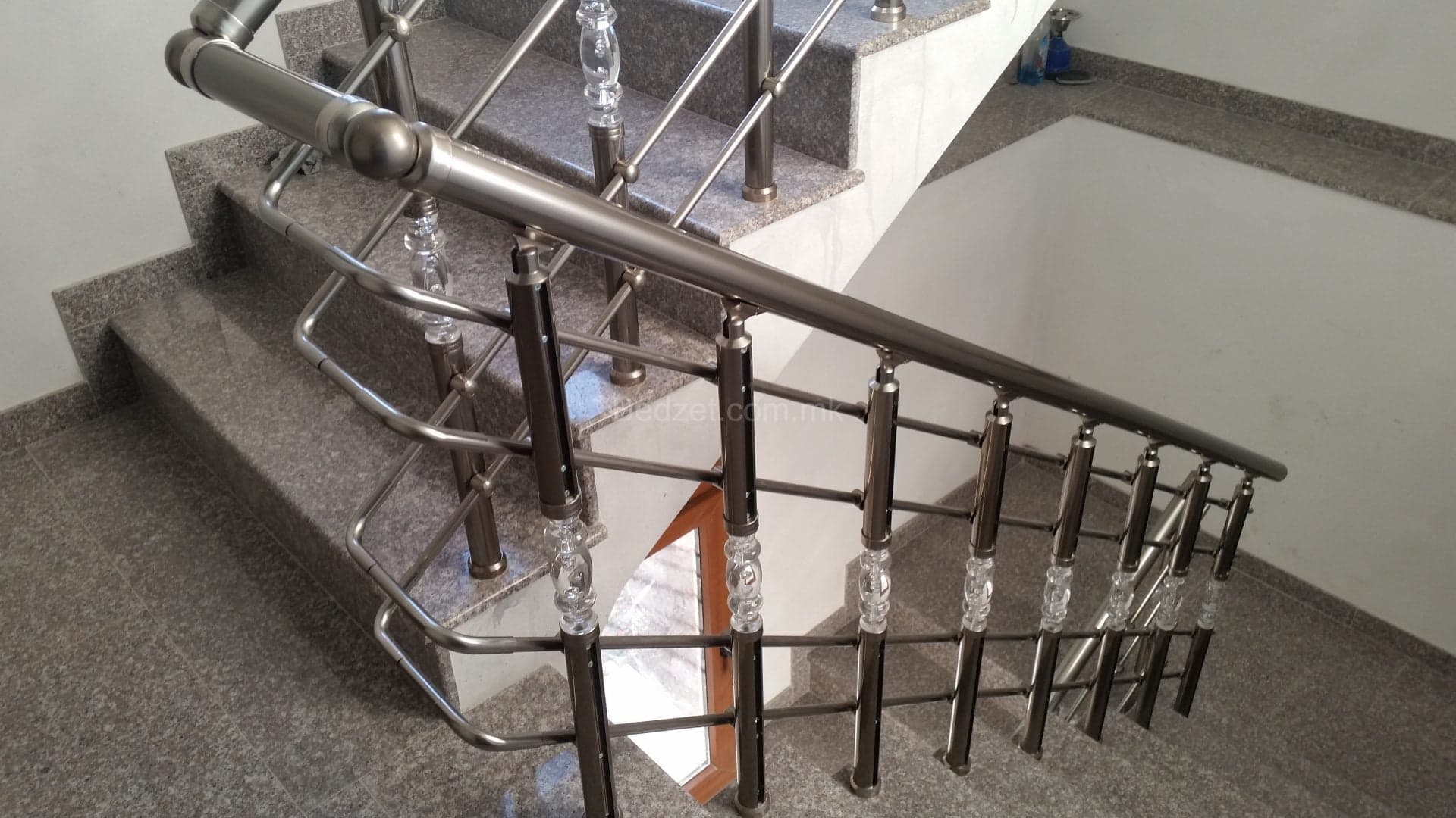 Aluminium railing with glass inserts — Bedžet