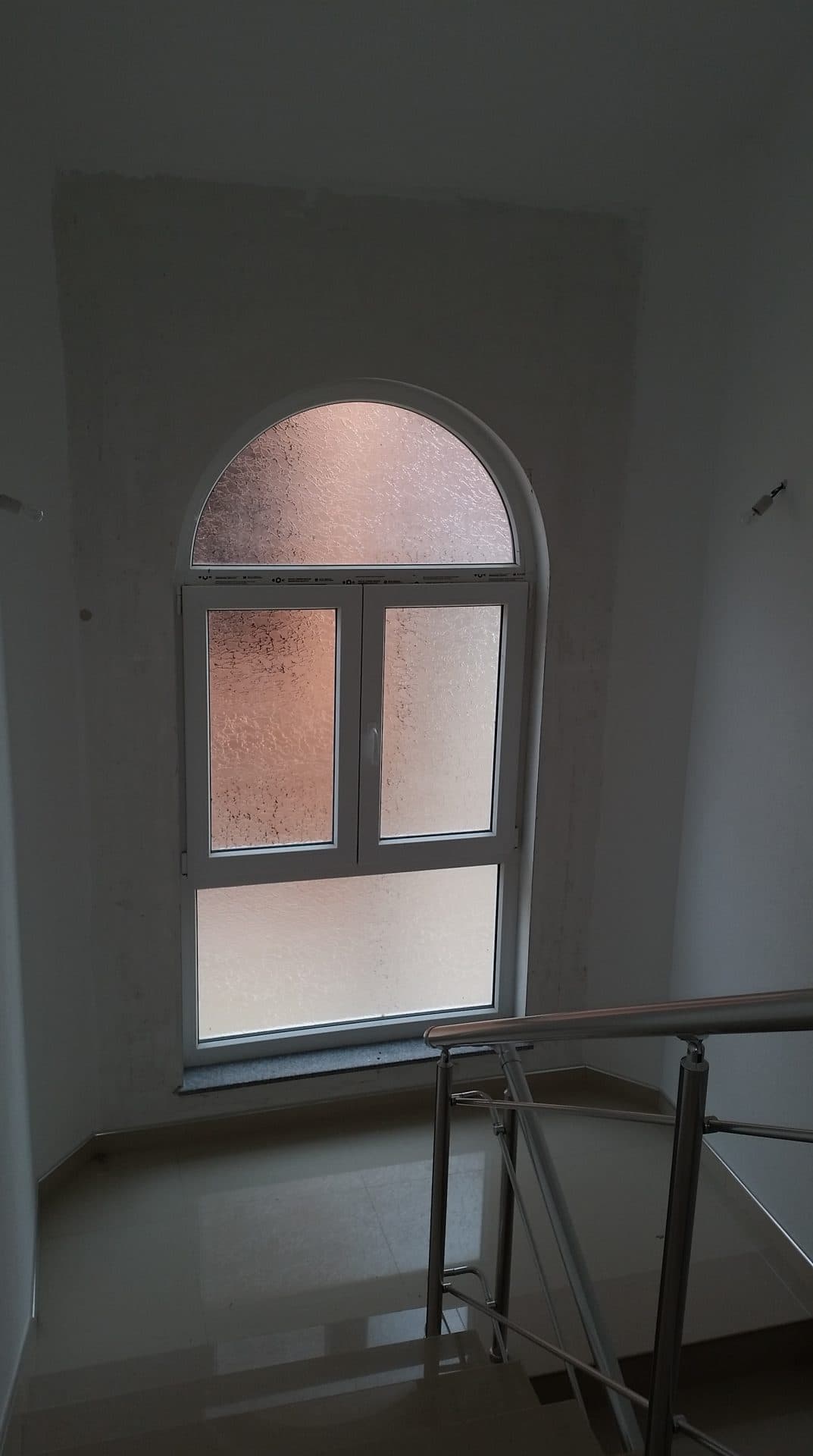Buzlu camlı PVC pencere — Bedžet