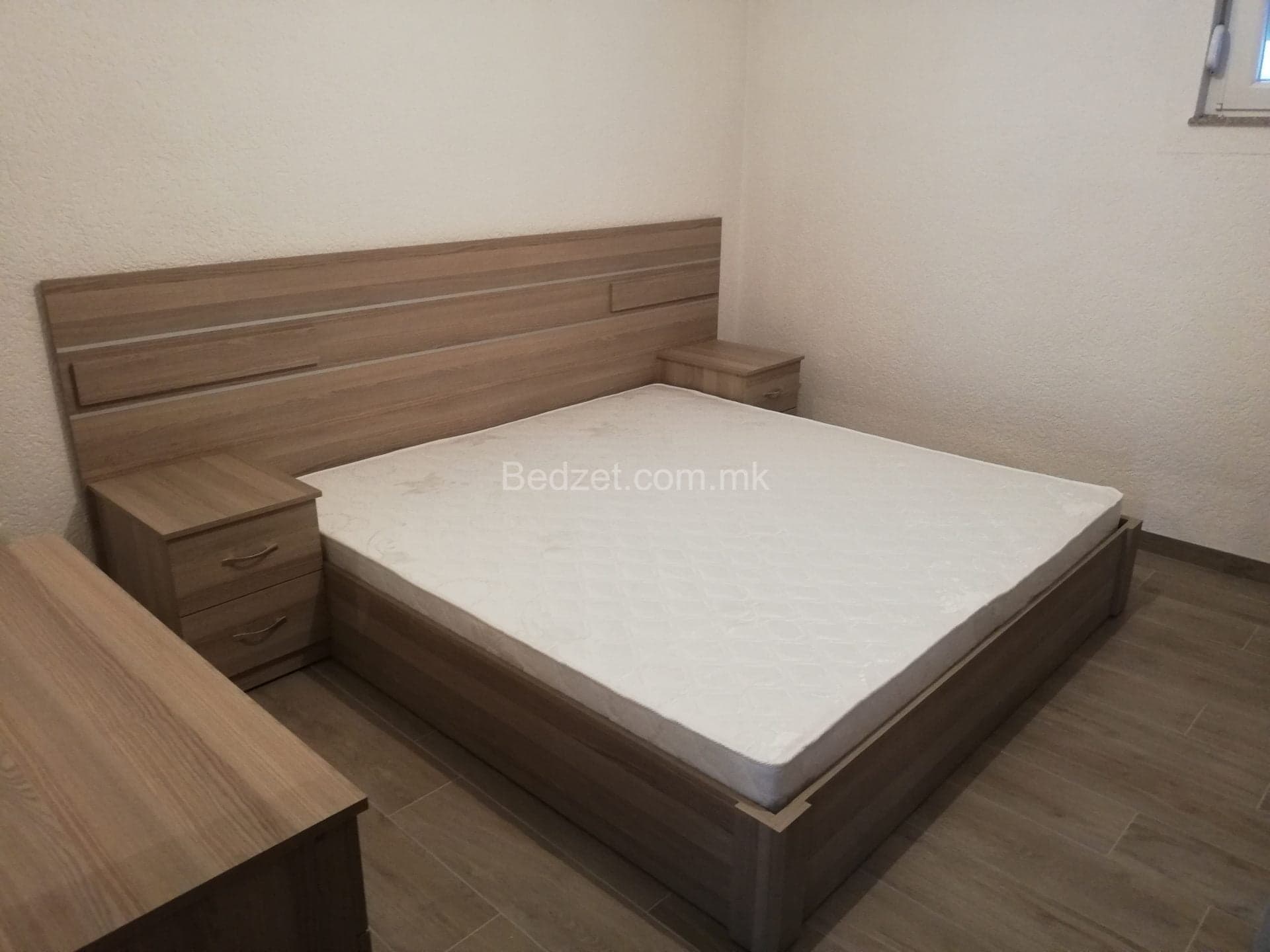 Wooden bed with bedside tables — Bedžet