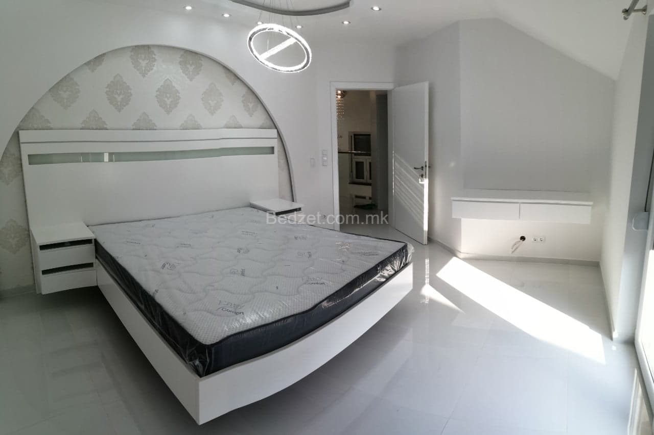 Modern bed with integrated nightstands — Bedžet