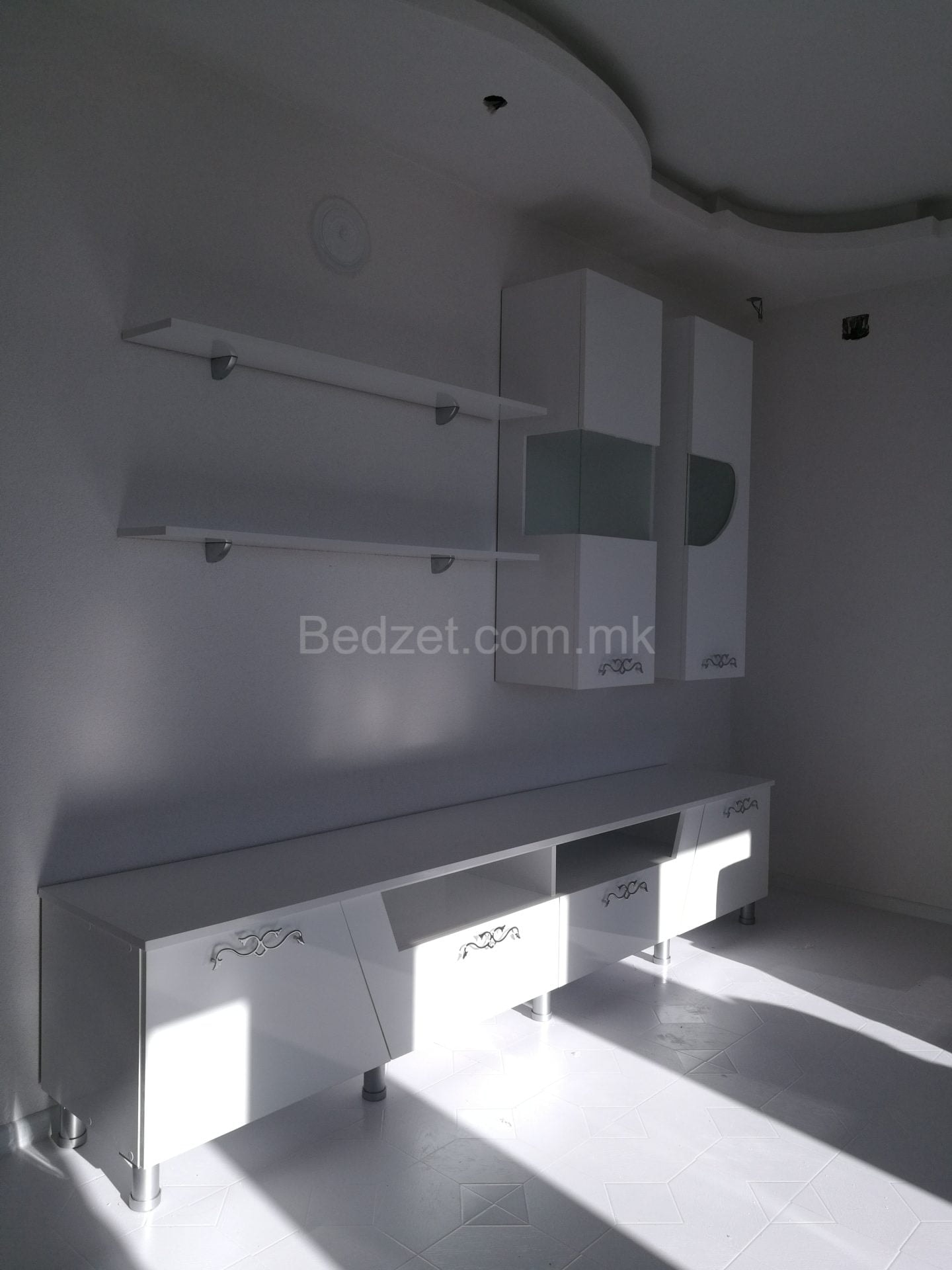 Şifonyer & Masa 042 — Bedžet