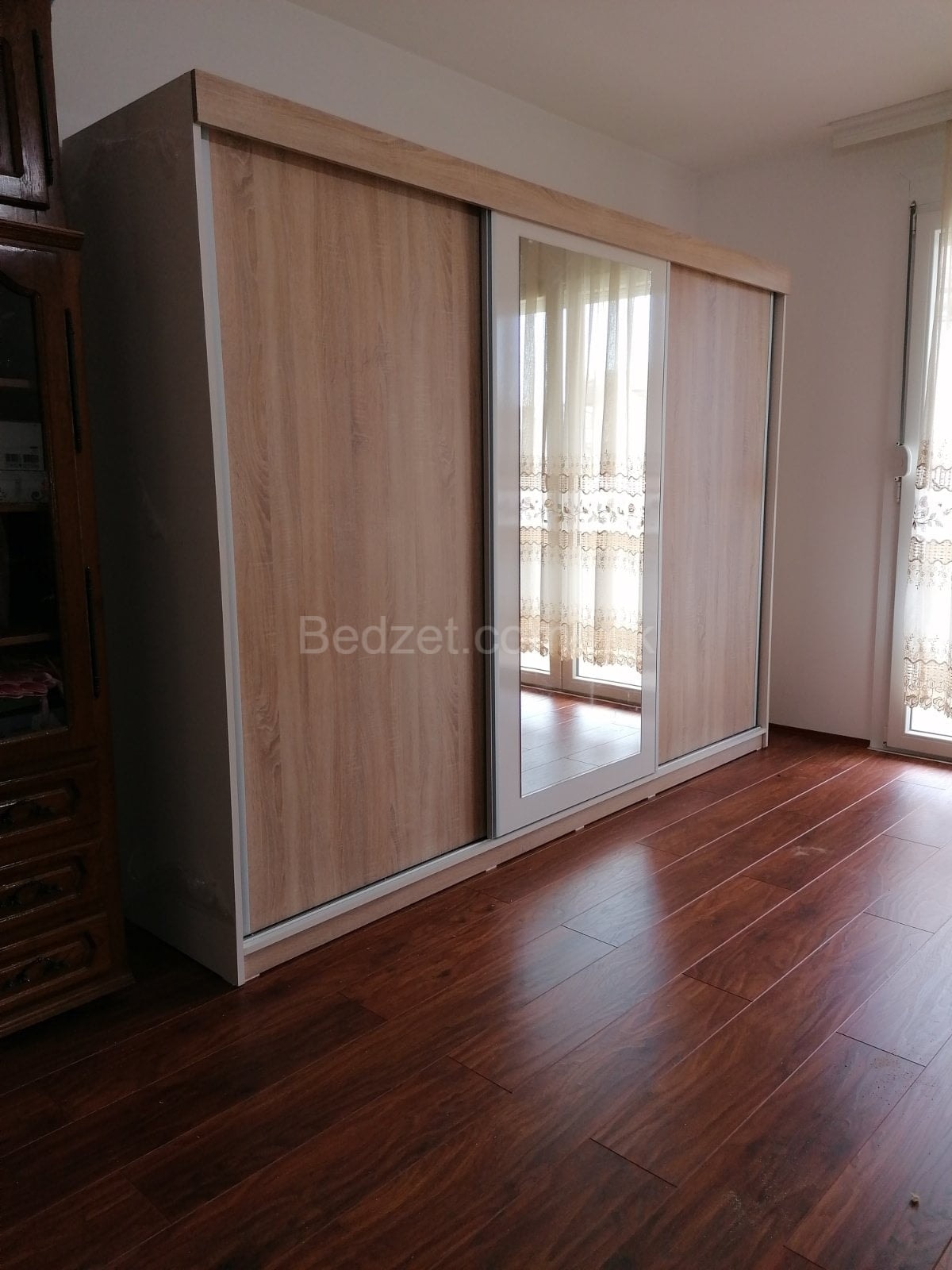 Wardrobes & Hallways 035 — Bedžet