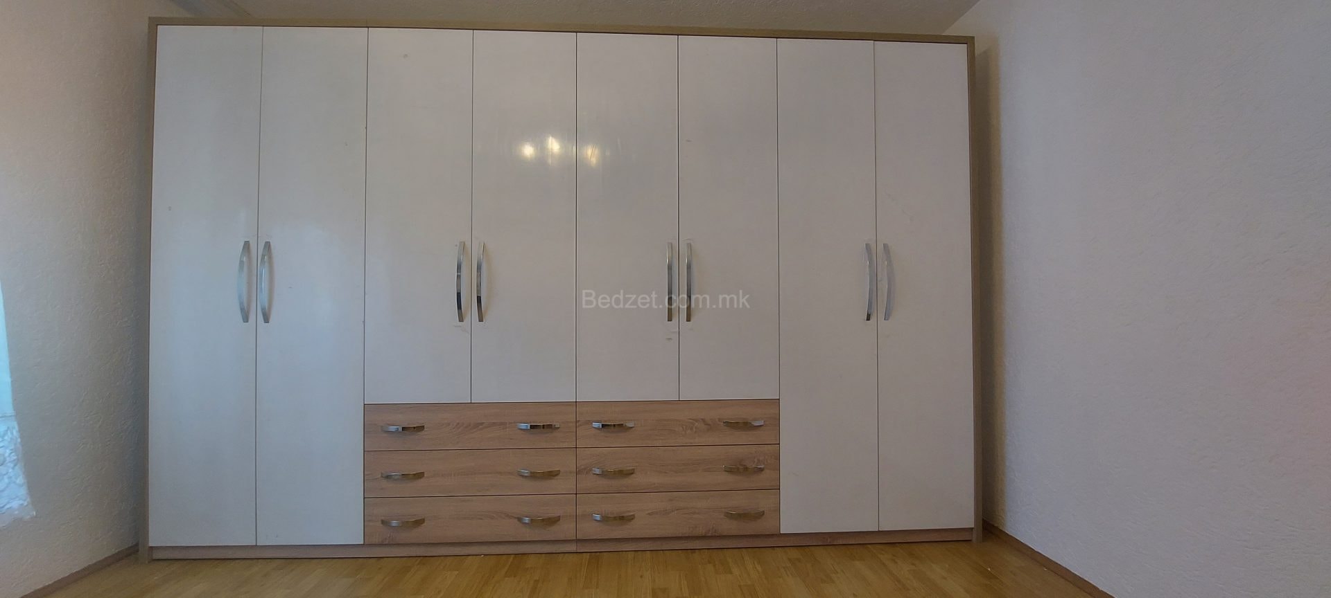 Wardrobes & Hallways 030 — Bedžet